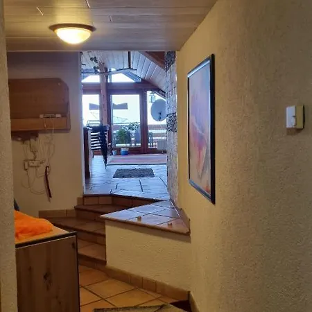 Schoene 4-zimmer-ferienwohnung Zu Vermieten Apartment *