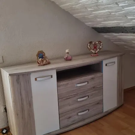 Apartamento Schoene 4-zimmer-ferienwohnung Zu Vermieten *
