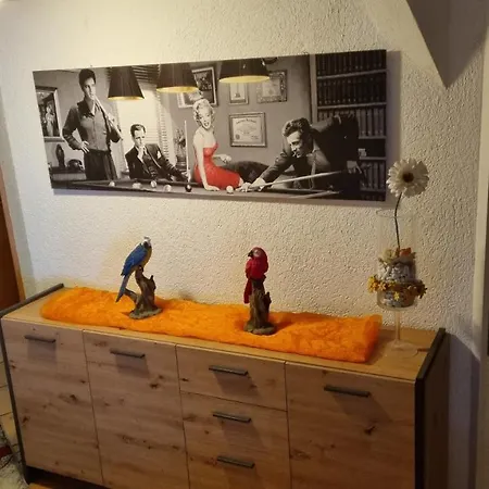 Schoene 4-zimmer-ferienwohnung Zu Vermieten Apartment *