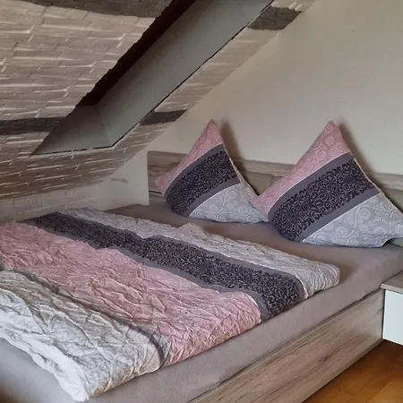 Schoene 4-zimmer-ferienwohnung Zu Vermieten Apartamento